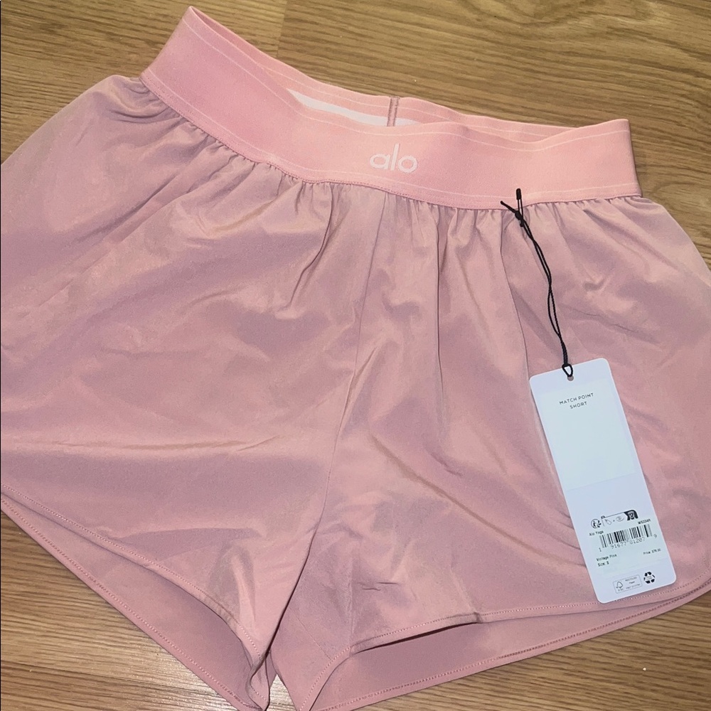 VIRAL🚨NWT ALO MATCH POINT SHORT VIRAL NEW VINTAGE PINK🚨